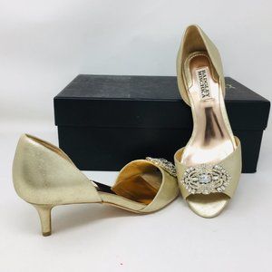Badgley Mischka Petrina II Platino Metallic Pumps